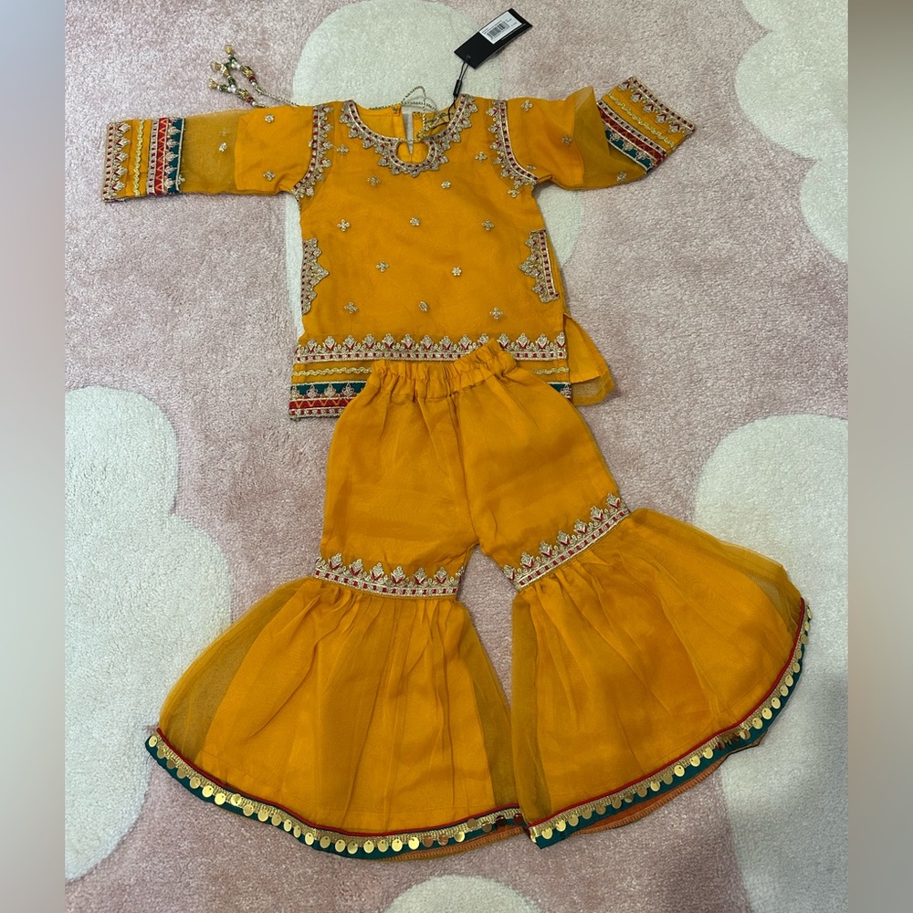 Kids Traditional pakistani Ghara in Yellow